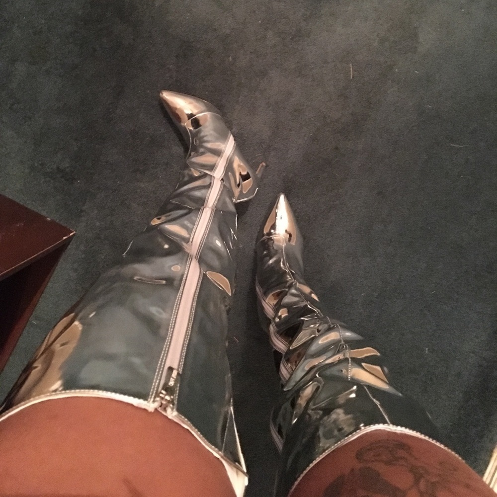 Sliver thigh hi boots